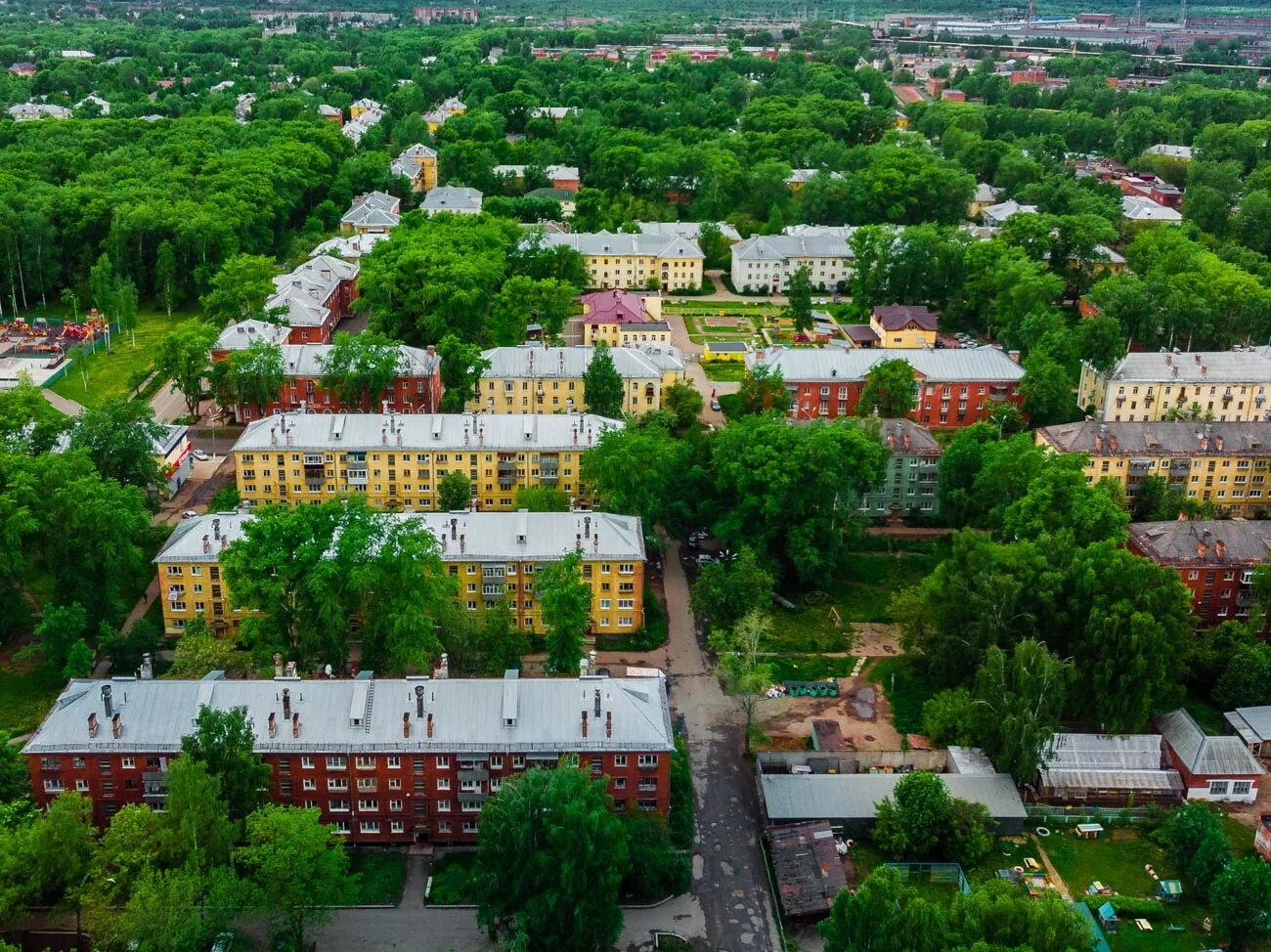 В городе глазов есть. Поселок западный в глазове. город глазов улица ленина. глазов улица дзержинского. город глазов сейчас.