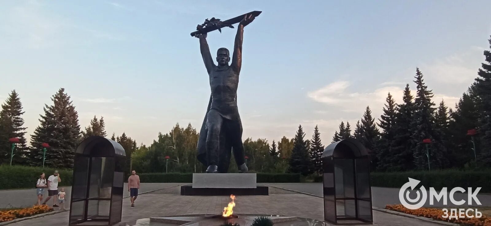 Мэрия отрицает, что разрешила капитальное строительство в Парке Победы Последние