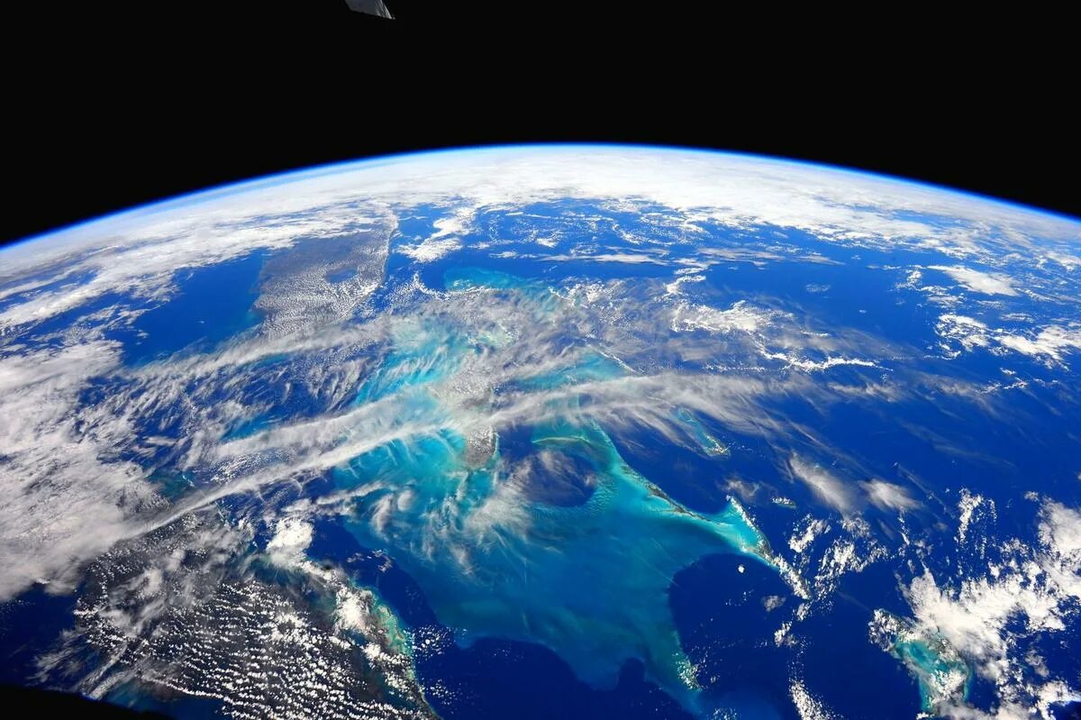 Снимки планеты земля. О земле и космосе. Земля из космоса. Вид земли с космоса. Снимок земли из космоса.