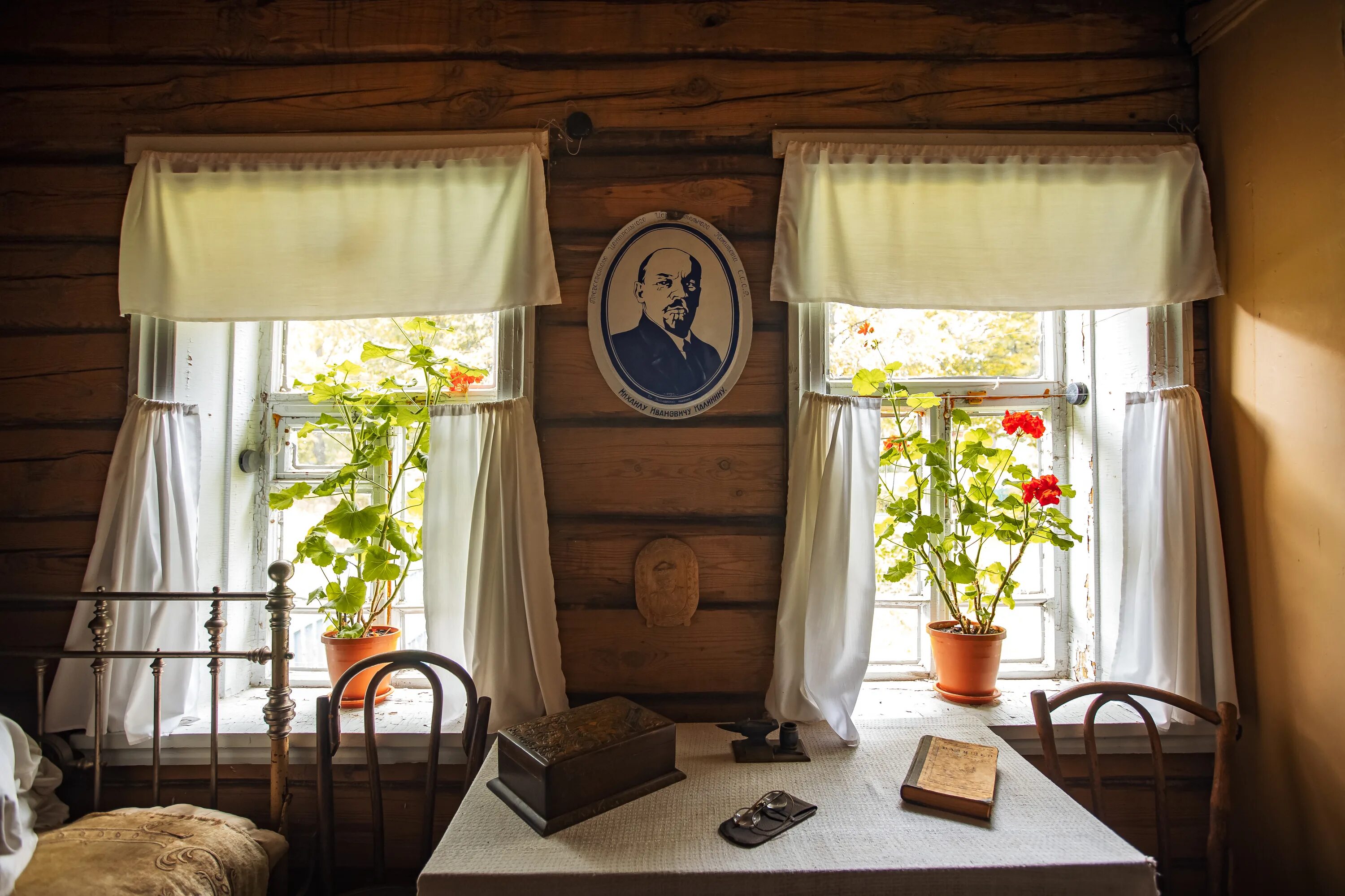 Васнецовы дом-музей в вятке. Экспозиция дома. Дом музей калинина. Выставочные домики. Домик с сауной и вторым светом.