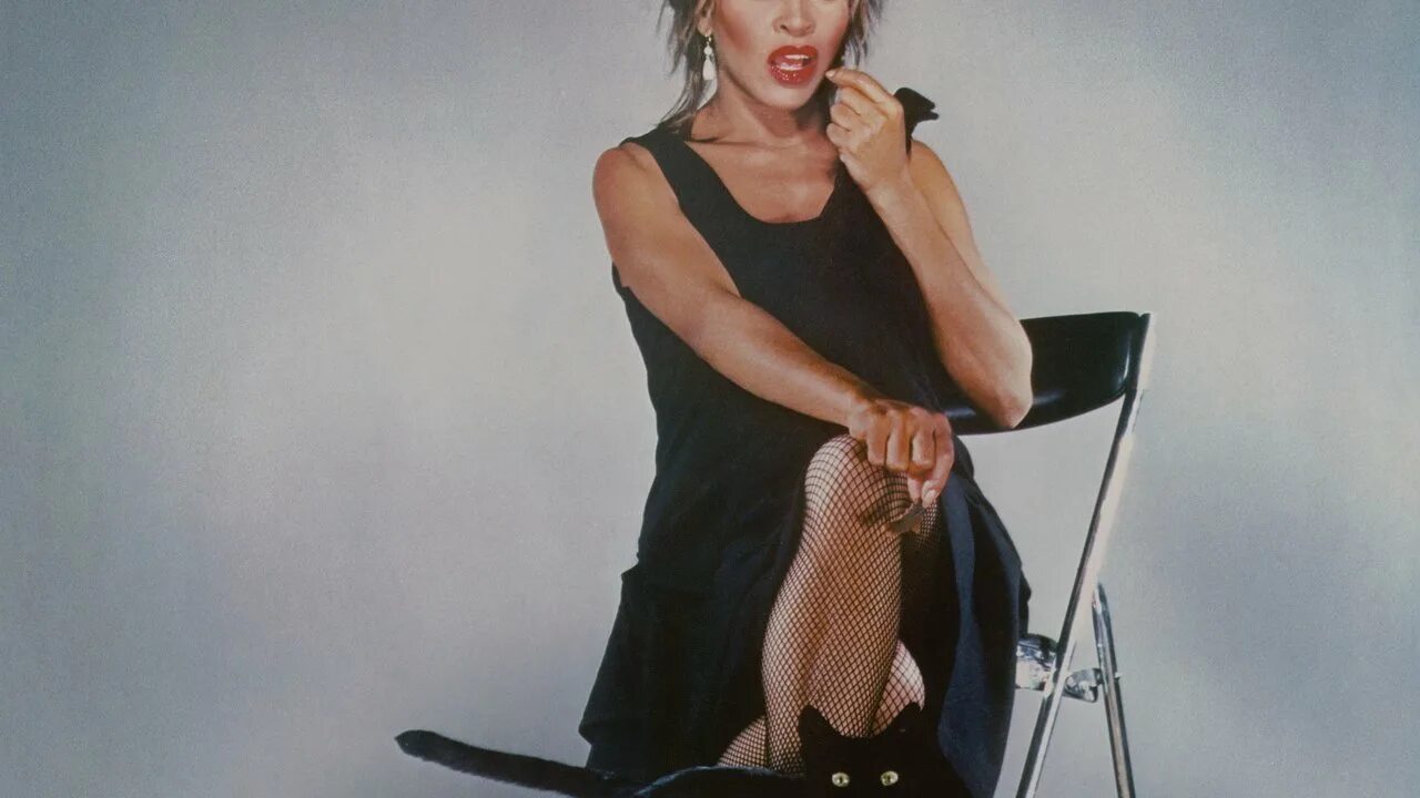 Tina dancer. Tina turner private dancer 1984. tina turner в молодости. tina turner cd.