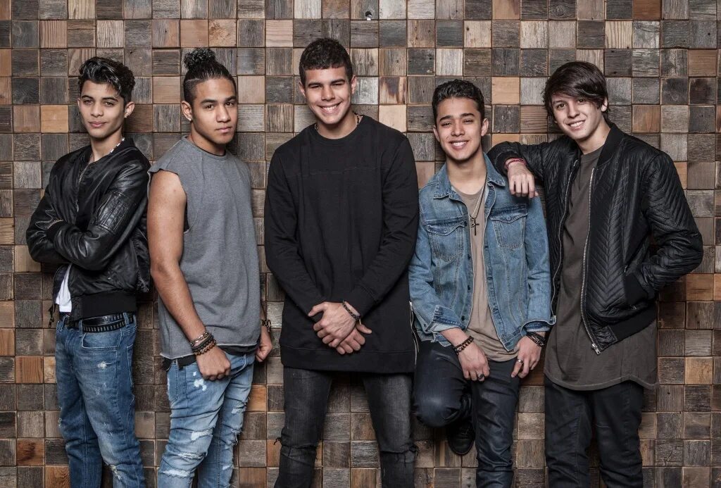 Группа CNCO. Группа CNCO участники. Группа CNCO фото. CNCO сейчас. Участник группы 100