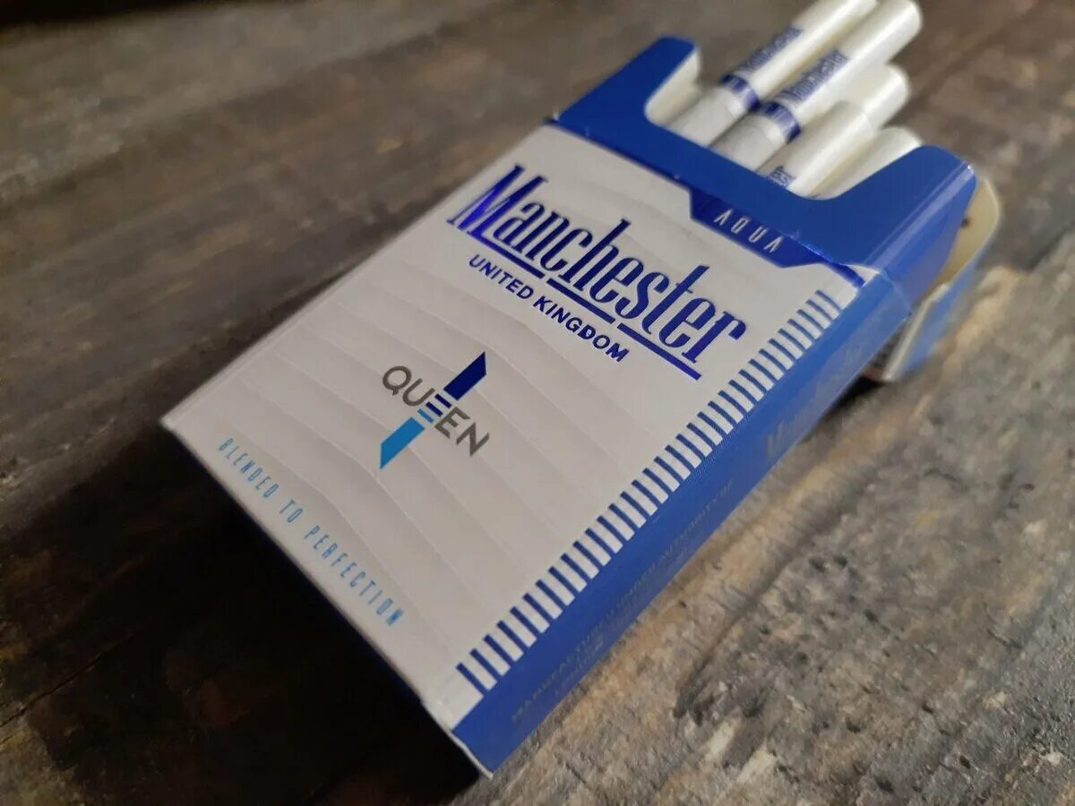 Сигареты Манчестер компакт. Manchester сигареты Compact Blue. Сигареты Manchester Queen Blue. Манчестер Квин Аква сигареты.