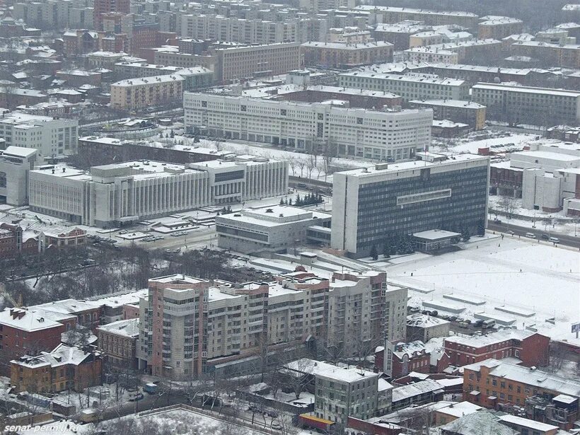 Дамба революции пермь. Дружбы мини рынок пермь. Анатолий сосновский пермь. Недостроенный колизей пермь. Пермь 2002.