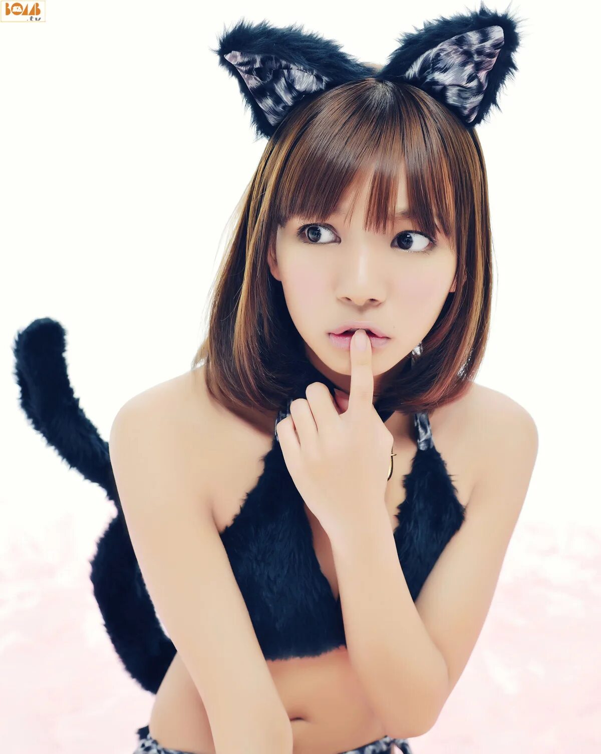 Милая японка в бикини с ушками. Любовь двух юных японочек. Японочки миленькие. Мими гёрл. Mimi oh.