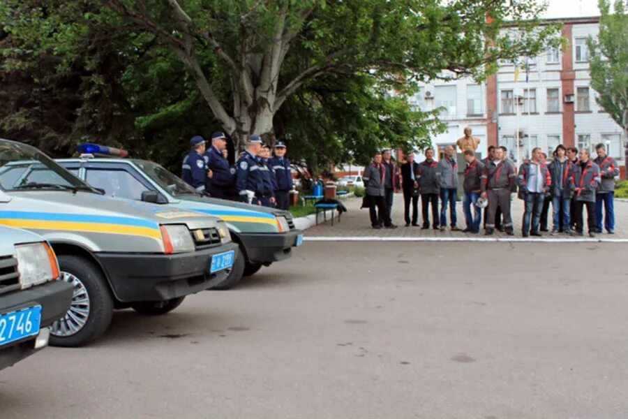 Мариуполь 2014 год. Гаи мариуполь. пикет гаи в мариуполе. пост гаи дружино.