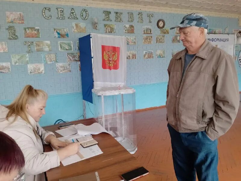 Костюм щигровского района. Районный вестник щигры. Глава щигровского района курской области. Подслушано в щиграх районный вестник. Подслушано в щиграх районный вестник.