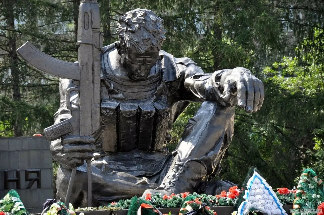 Мемориала черный тюльпан. Чёрный тюльпан екатеринбург памятник. памятник афган в екатеринбурге. памятник воинам интернационалистам в екатеринбурге. памятник воинам афганистана в екатеринбурге черный тюльпан.