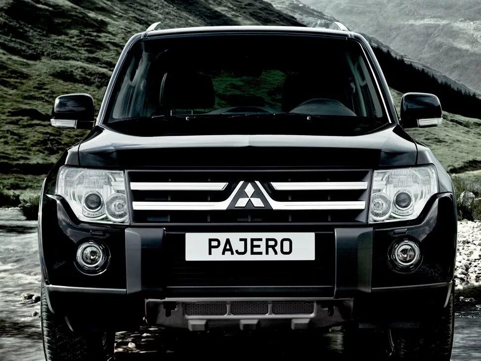 Митсубиси паджеро 4 рестайлинг 2. Митсубиси паджеро 4 серый металлик. Mitsubishi pajero 4 led logo. Хода джип. Каталог паджеро 4.