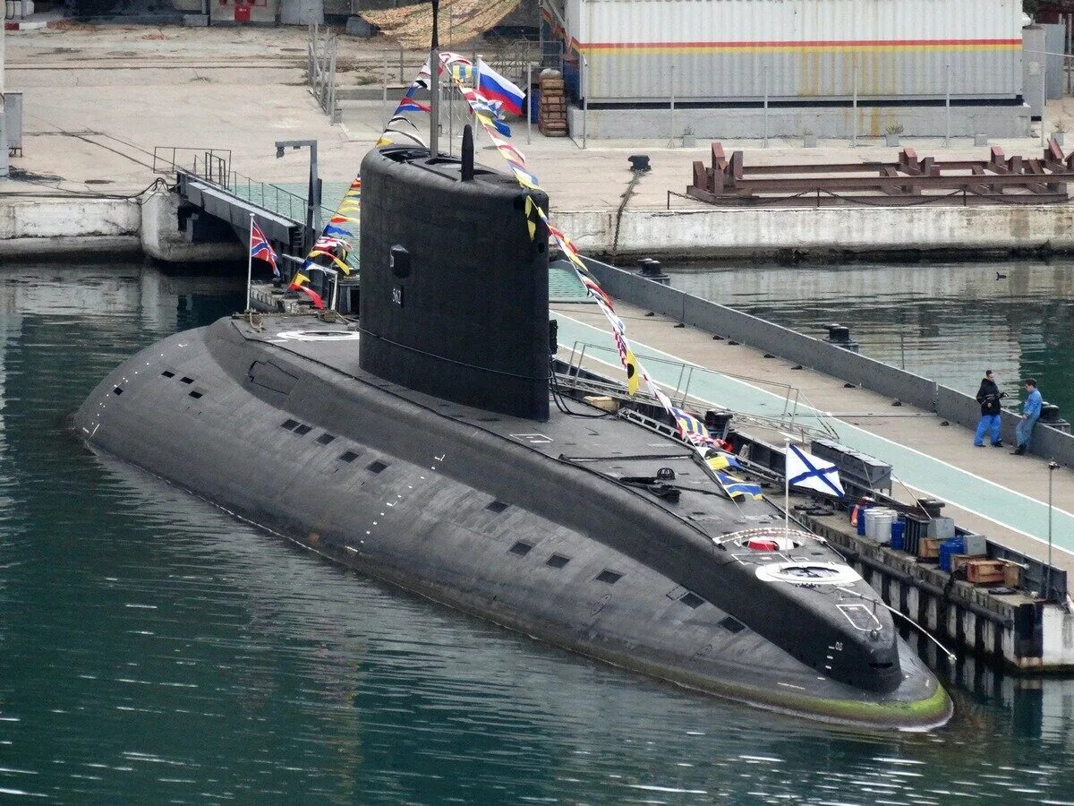 877,636. Подводные лодки проекта варшавянка. Подводные лодки проекта варшавянка. Варшавянка 636. Лодка варшавянка 636.
