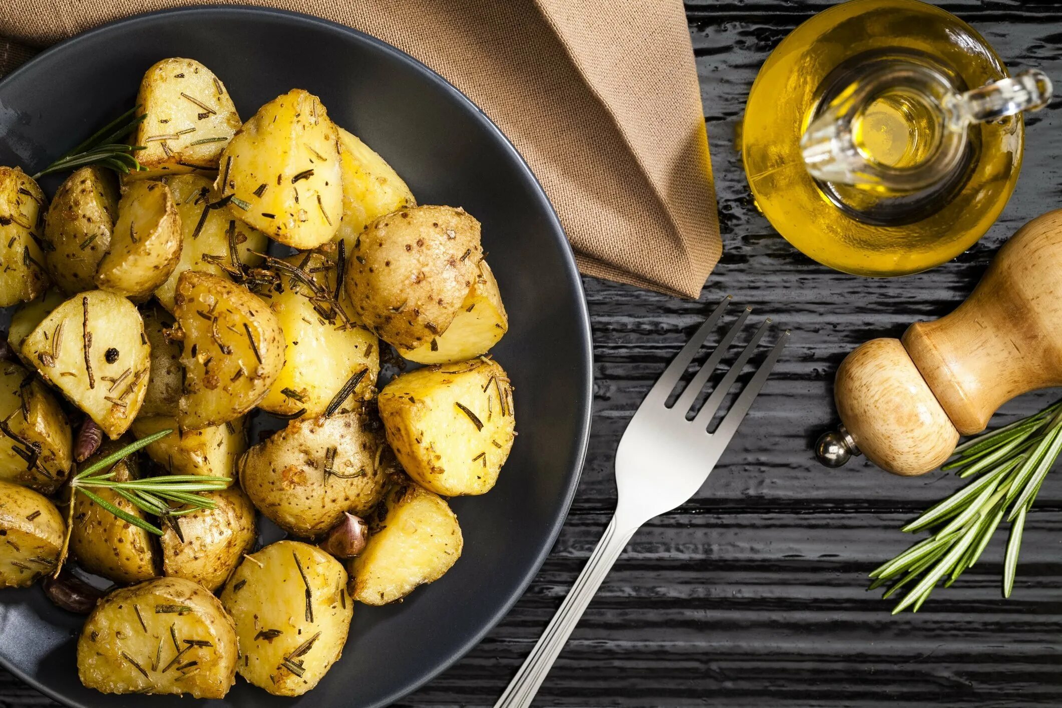 Жареный картофель. Жареная картошка. Вареный картофель. Жареная картошечка