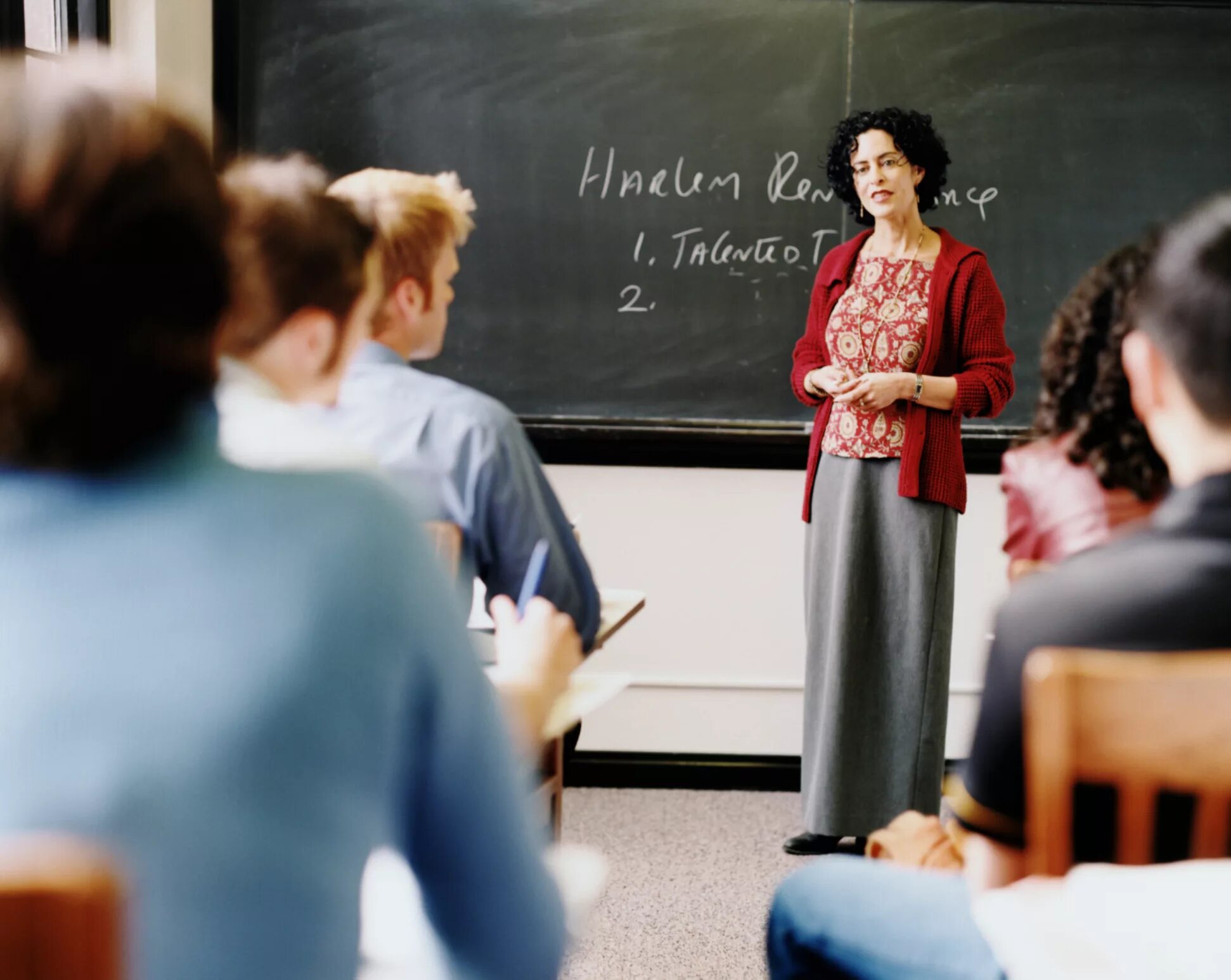 Teacher цена. Учитель в Британии. Образ учителя. Учитель английского языка. Преподаватели Великобритании.