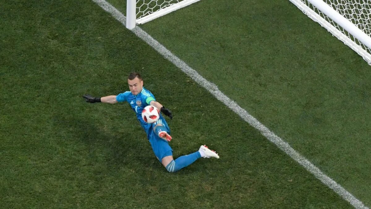 Акинфеев сейв ногой. Акинфеев чм 2018. Акинфеев сейфы. Акинфеев чм 2018 пенальти. Акинфеев 2023.