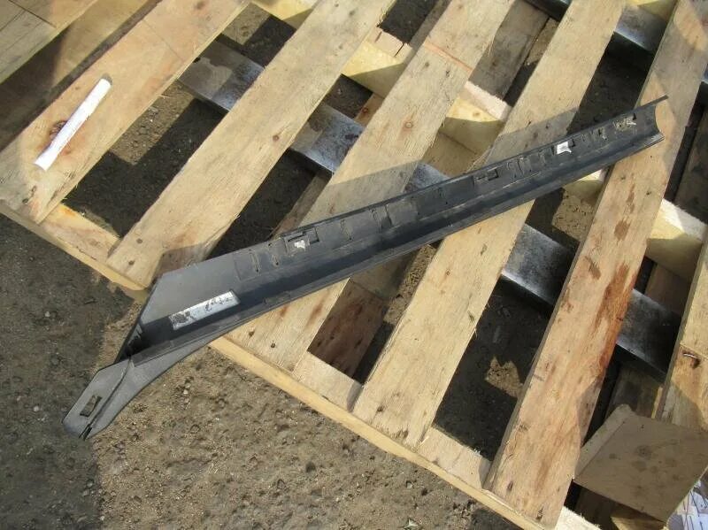 Молдинги транзит. Молдинги транзит. Молдинги транзит. Пороги для форд транзит 2008. 1 738 568 молдинг двери форд транзит.