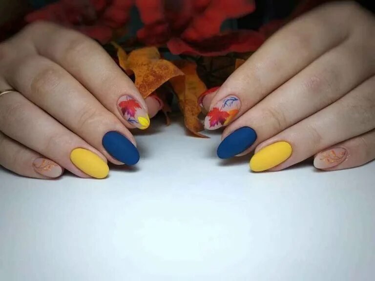 Идеи маникюра. Маникюр на сентябрь. Маникюр на сентябрь месяц. Маникюр на сентябрь месяц. Идеи маникюра сентябрь октябрь 2022.