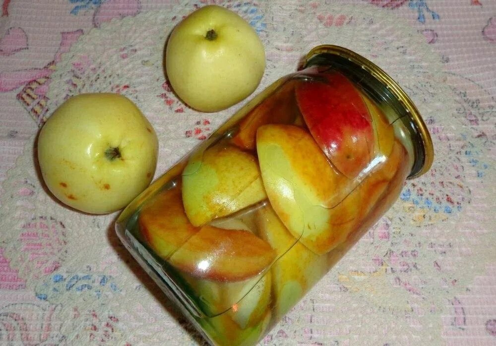 Что приготовить из кислых яблок на зиму. Яблоки в сиропе. яблоки в сиропе на зиму. яблоки на зиму в банках. яблоки на зиму в банках дольками.