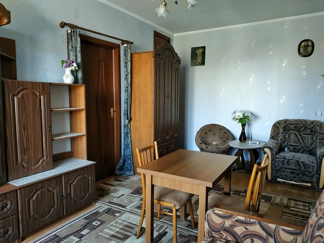 Вторичка евпатория. Евпатория ул фрунзе 14. евпатория фрунзе 4. квартиры в евпатории. евпатория крым квартиры.