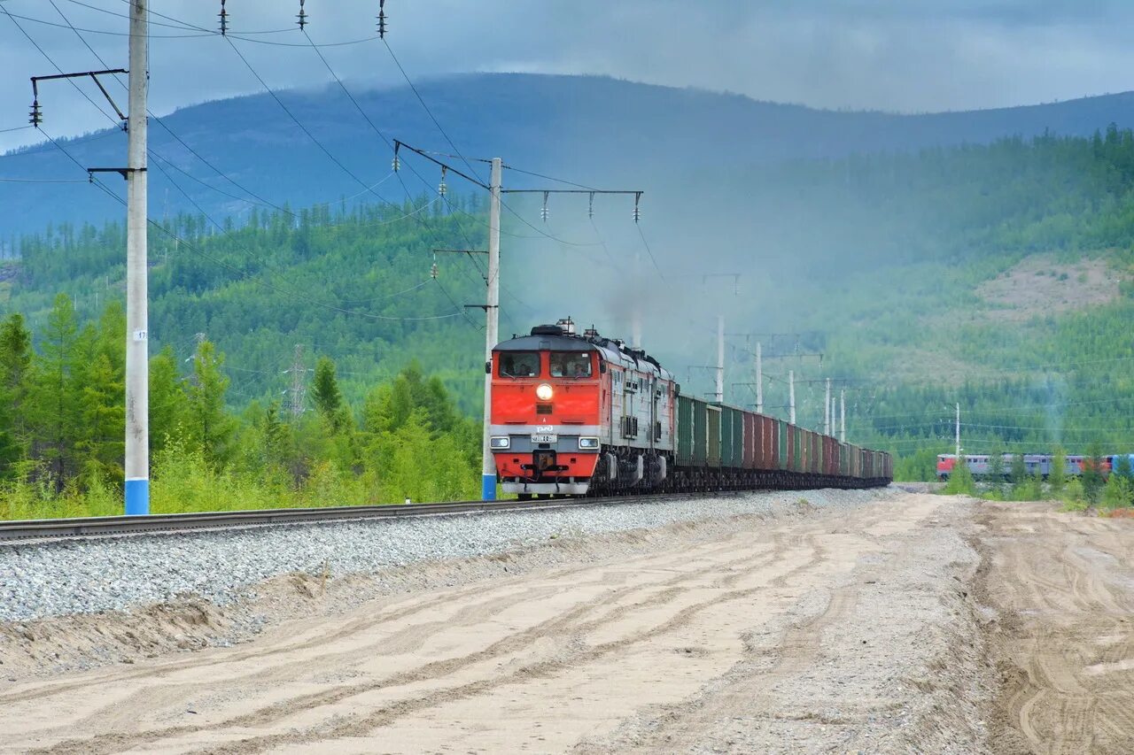 Красноярск таксимо. Тепловоз на новая Чара. Станция Чара Забайкальский край. Станция новая Забайкальский край. Чара Таксимо ЖД.