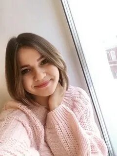 Аня отметила на прямой 10