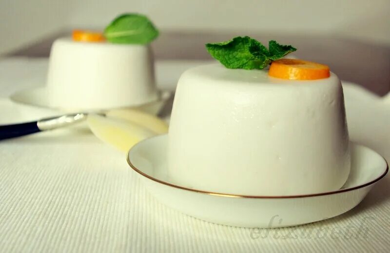 пирожное бланманже. десерт panna cotta. французский десерт бланманже. бланманже классический. бланманже дюма.