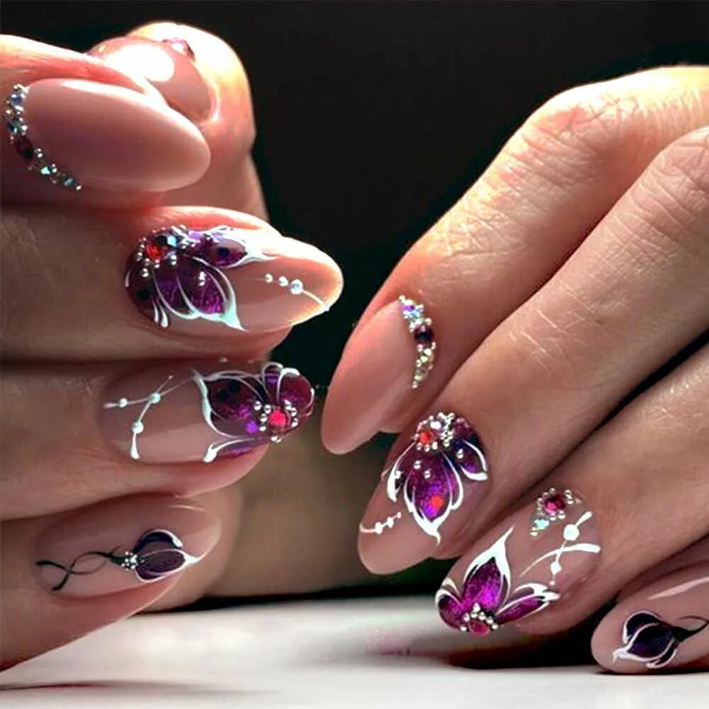 шикарный маникюр. дизайнер ногтей. красивый дизайн ногтей. красивые ногти. красивые ногти.