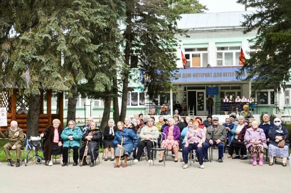 Дом ветеранов Тамбов. Город Тамбов дом ветеранов труда. Дом ветеранов город Тамбов адрес.