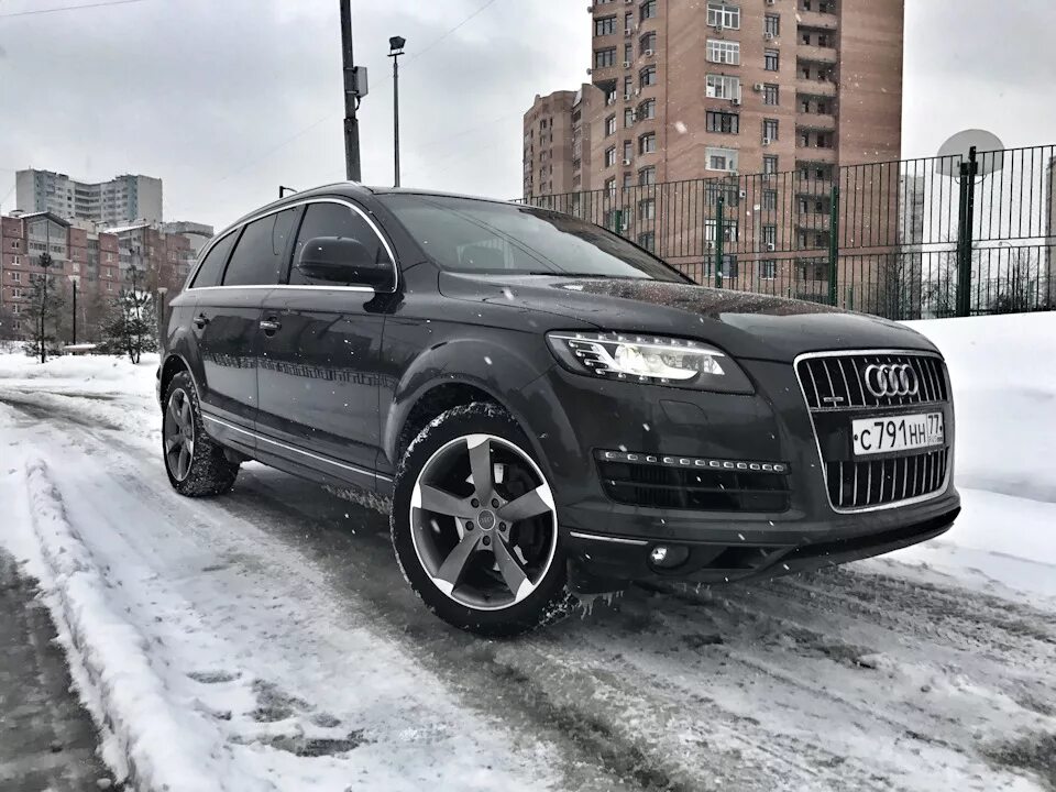 Купить ку 7 авито. Audi q7 r20. Audi q7 4l диски r22. Audi q5 Rotor r20. Audi q7 r21 ротор.