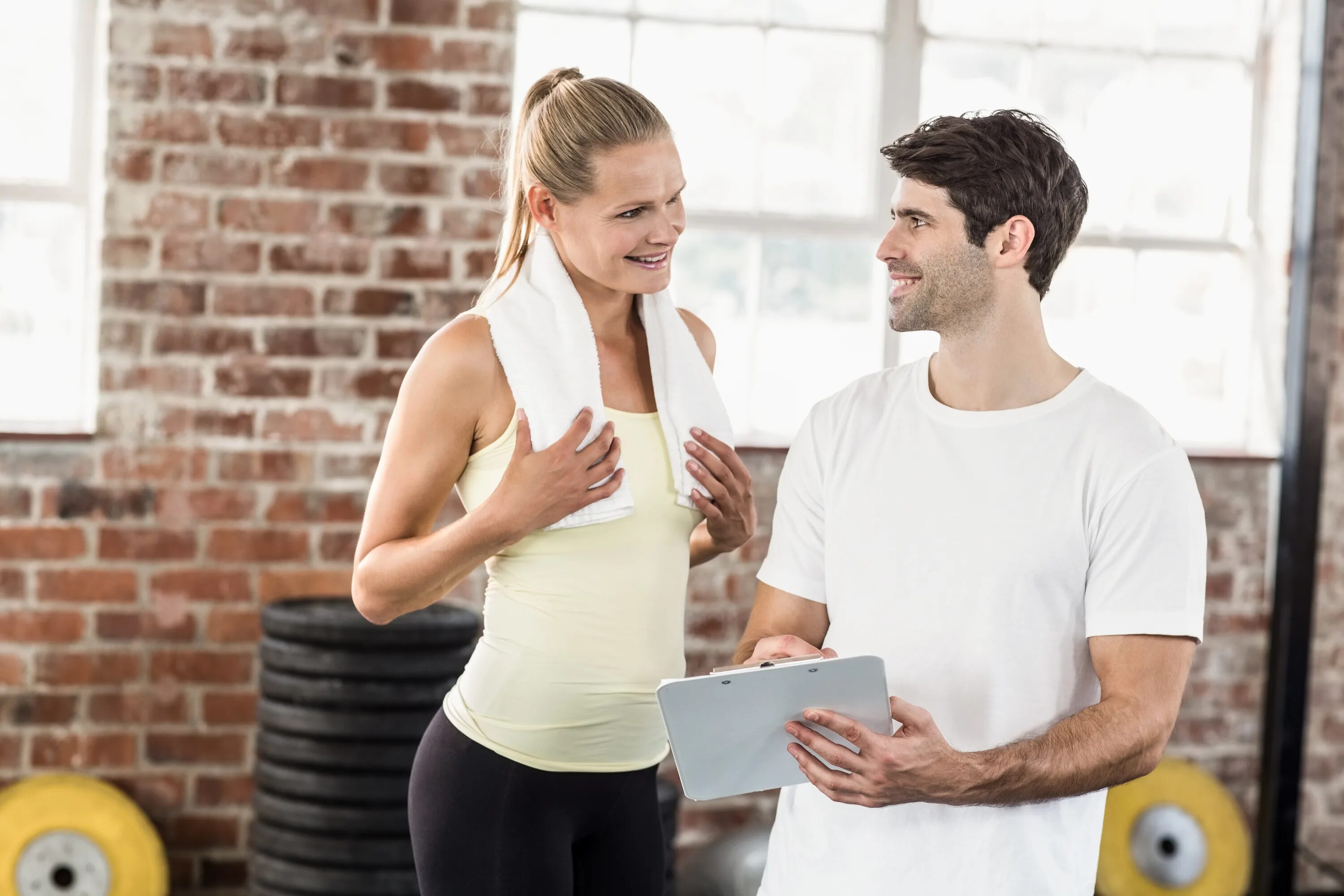 Жена изменила с тренером. Стренер. Loaders Training stock image.