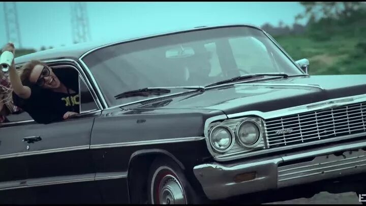 Личный водитель лободы. Кто снимался в клипе пора домой. Пора домой вези. Маша пора домой. Светлана лобода пора домой.