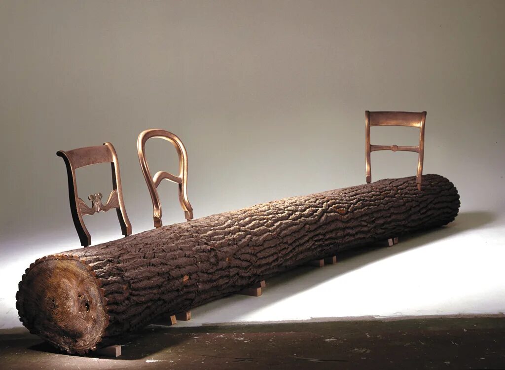 необычные вещи. необычная мебель. стул луи виттон. необычные предметы. необычные шезлонги.