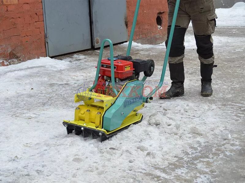скалыватель льда, насадка для виброплит «виброкол». ледокол тротуарный. скалыватель льда сл-170. ледокол для тротуаров. ледокол бензиновый для тротуаров.
