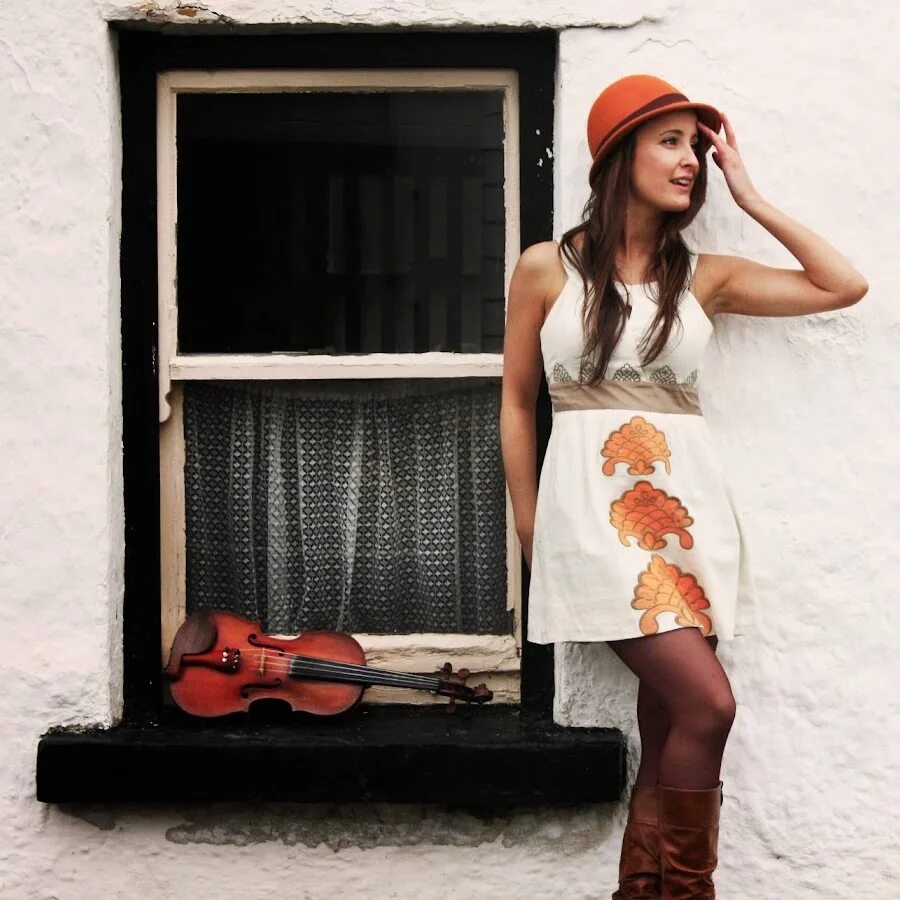 Мередит баррет. Кэрри баррет горячие фото. Кэрри американский поселок. Кэрри баррет горячие фото. Элис баррет фото голый.