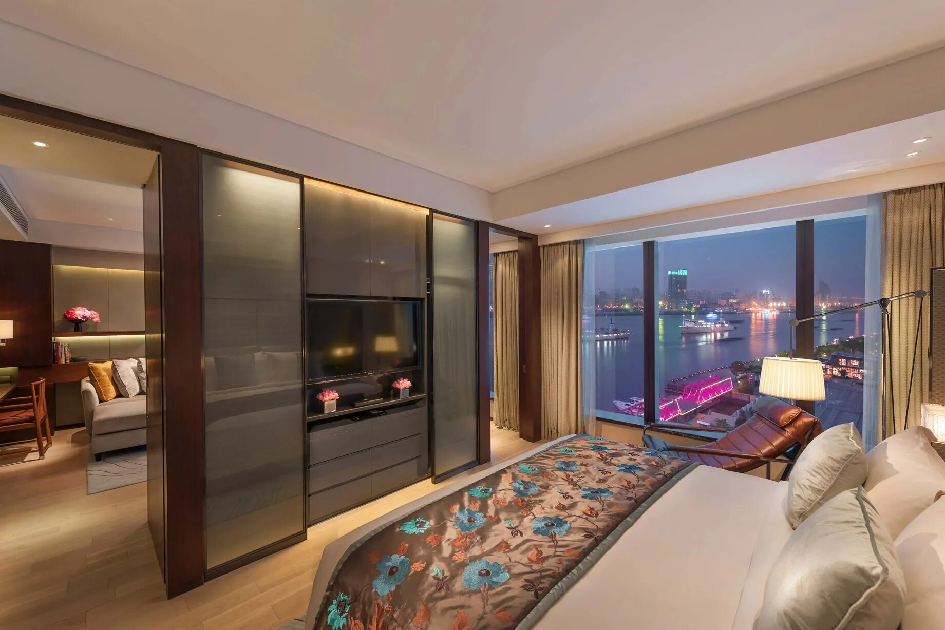 Mandarin oriental (Шанхай, Китай). Mandarin oriental Pudong, Shanghai. Mandarin oriental (Шанхай, Китай) снаружи. Дорогая квартира.