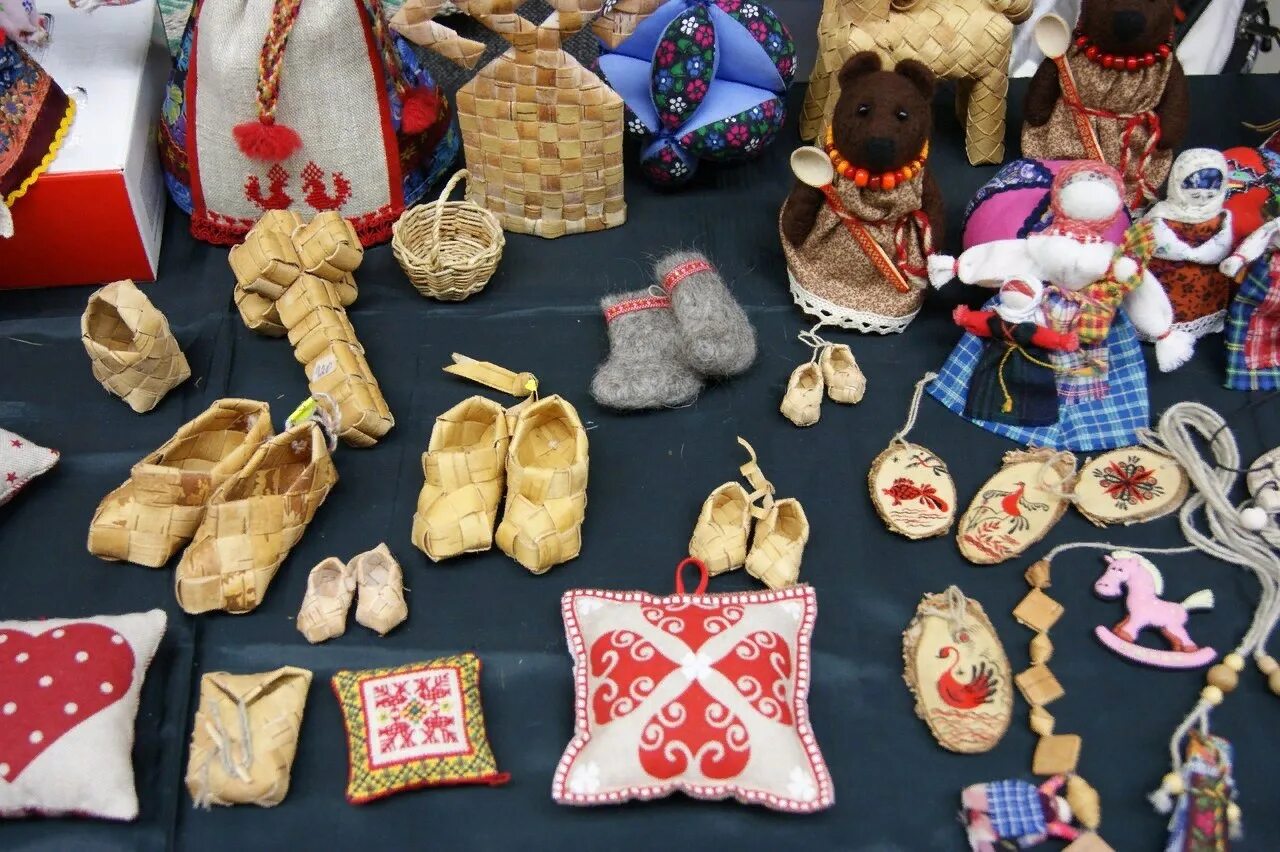 национальные атрибуты. национальные атрибуты. быт азербайджанского народа. атрибуты кавказа. изделия народных промысло.