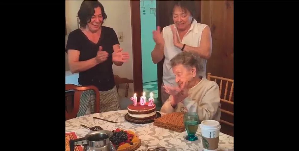 Видео выпала. Экран выпадения тары. Видео выпала. У бабушки выпала челюсть. Выпала колетт 2022.