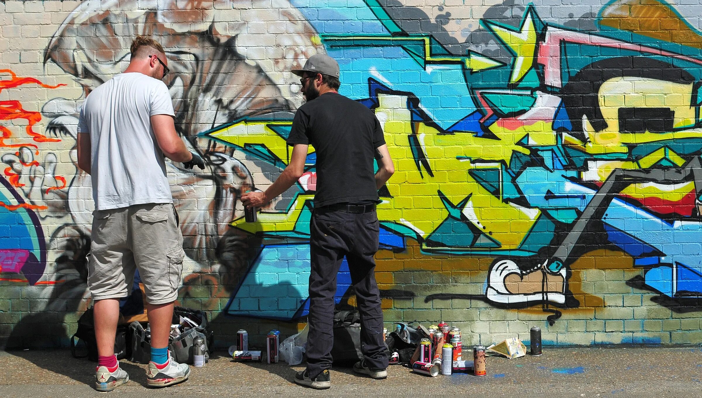 Свун стрит-арт. Граффити австралийского художника. Улица ac dc в мельбурне. Martin whatson. Стрит арт.