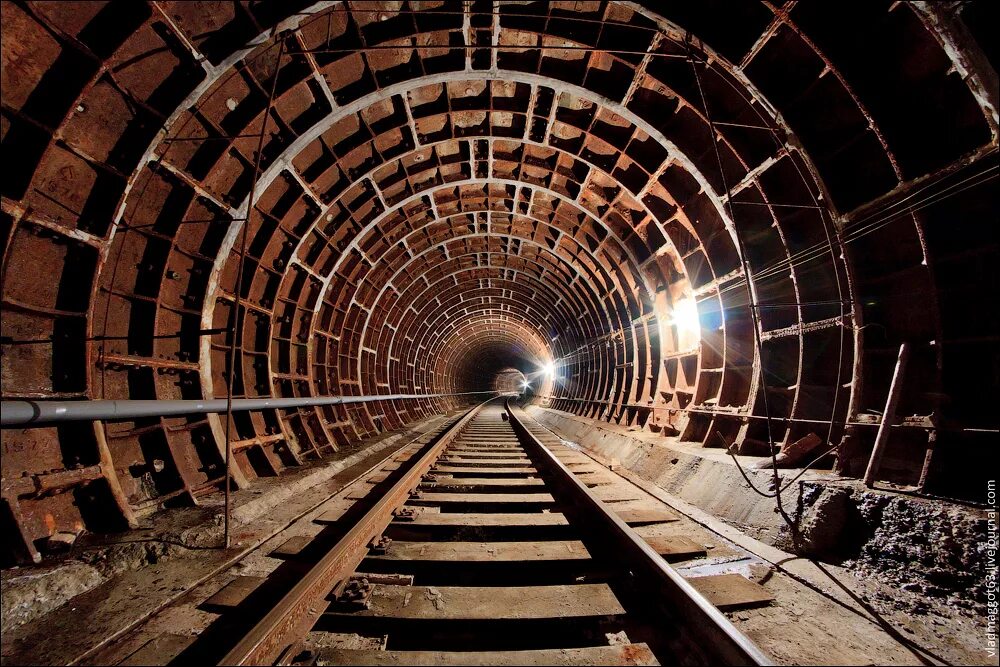 Доступное метро. Тоннель Метростроя Сочи. Тоннель метро. Тоннель метрополитена. Пустой тоннель метро.