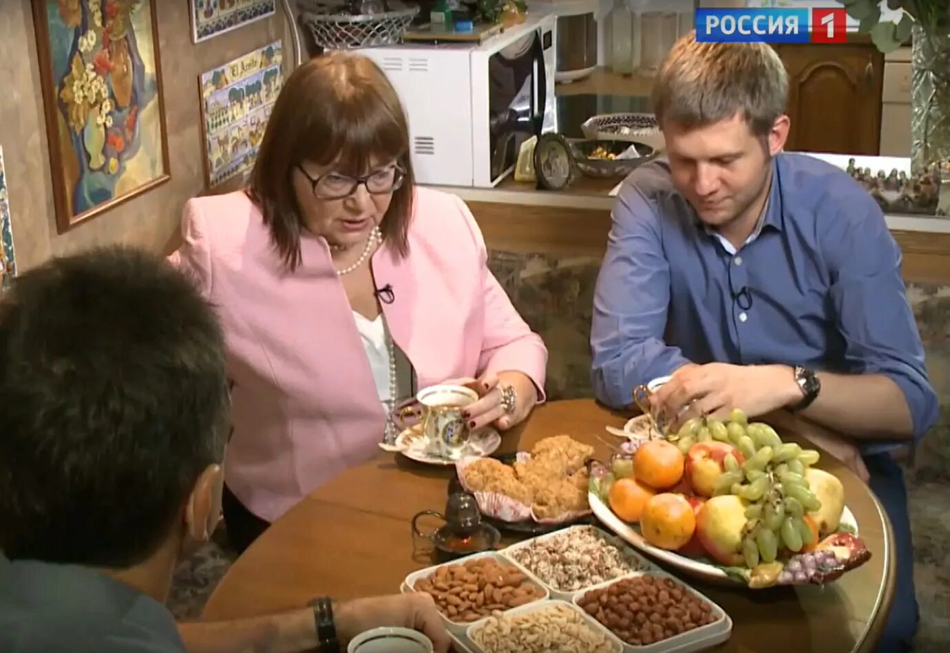 Роковая женщина Корчевникова: кто виноват в том, что 39-летний телеведущий ходит