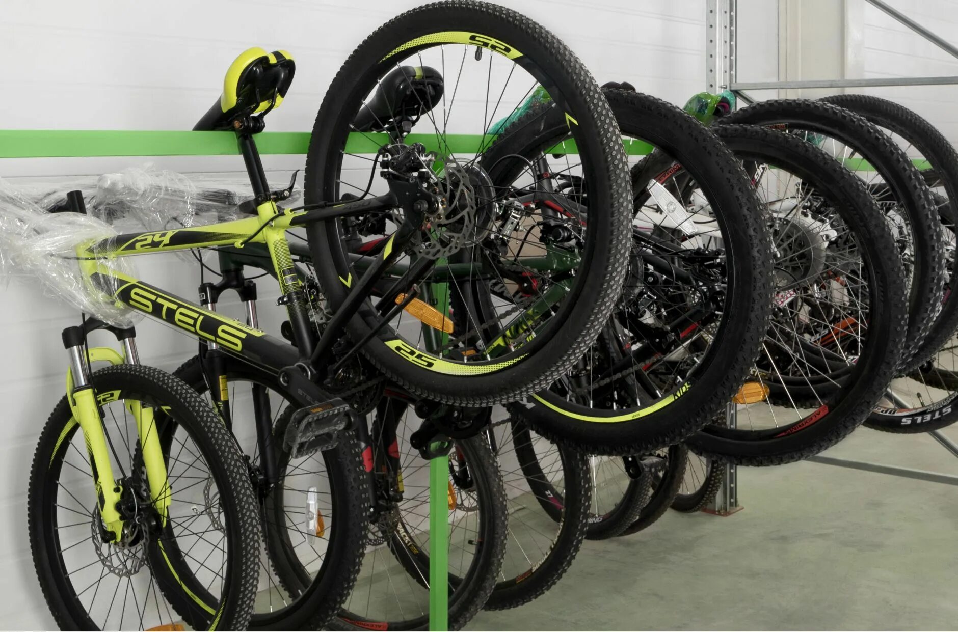 Куда сдать велосипед. Велосипед канада. Куда сдать велосипед. Азербайджан на велосипеде. Велопрокат ростов-на-дону.