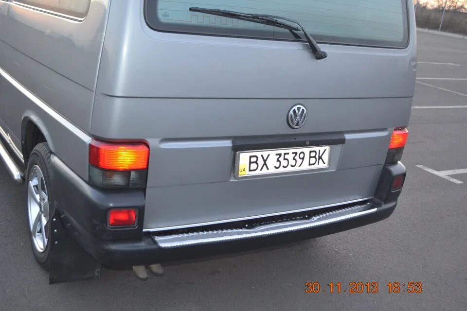 Бампер т 4. Фольксваген т4 задний бампер т4. защита заднего бампера vw т4. накладка на задний бампер фольксваген транспортер т4. бампер задний транспортер т4.