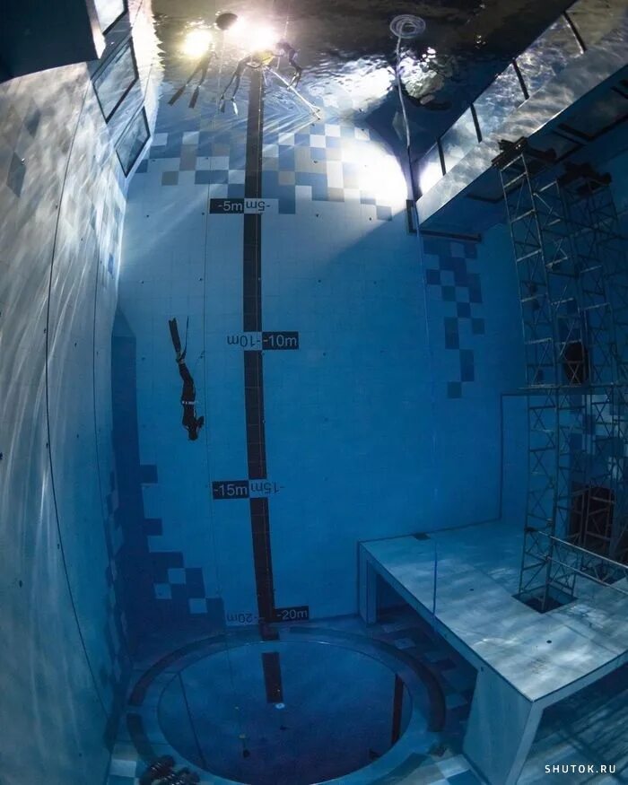 6 метров глубина. Самый глубокий бассейн в мире 40 метров. Самый глубокий бассейн в Польше. Самый глубокий бассейн Италия. Бассейн Deep spot в Польше.