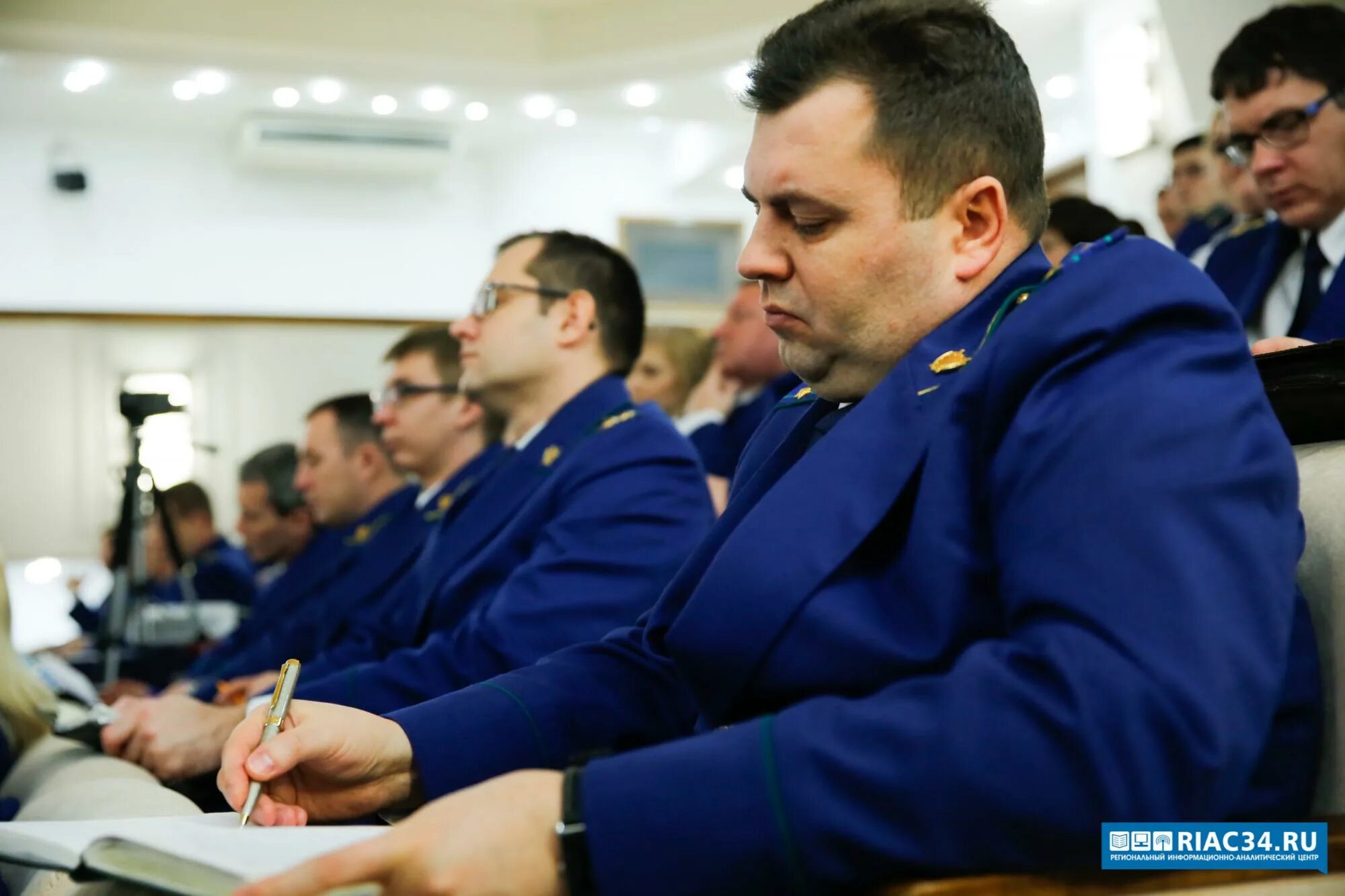 Проверка транспортной прокуратуры. Пракрори. Прокурорские погоны. Проверка транспортной прокуратуры. Проверка транспортной прокуратуры.