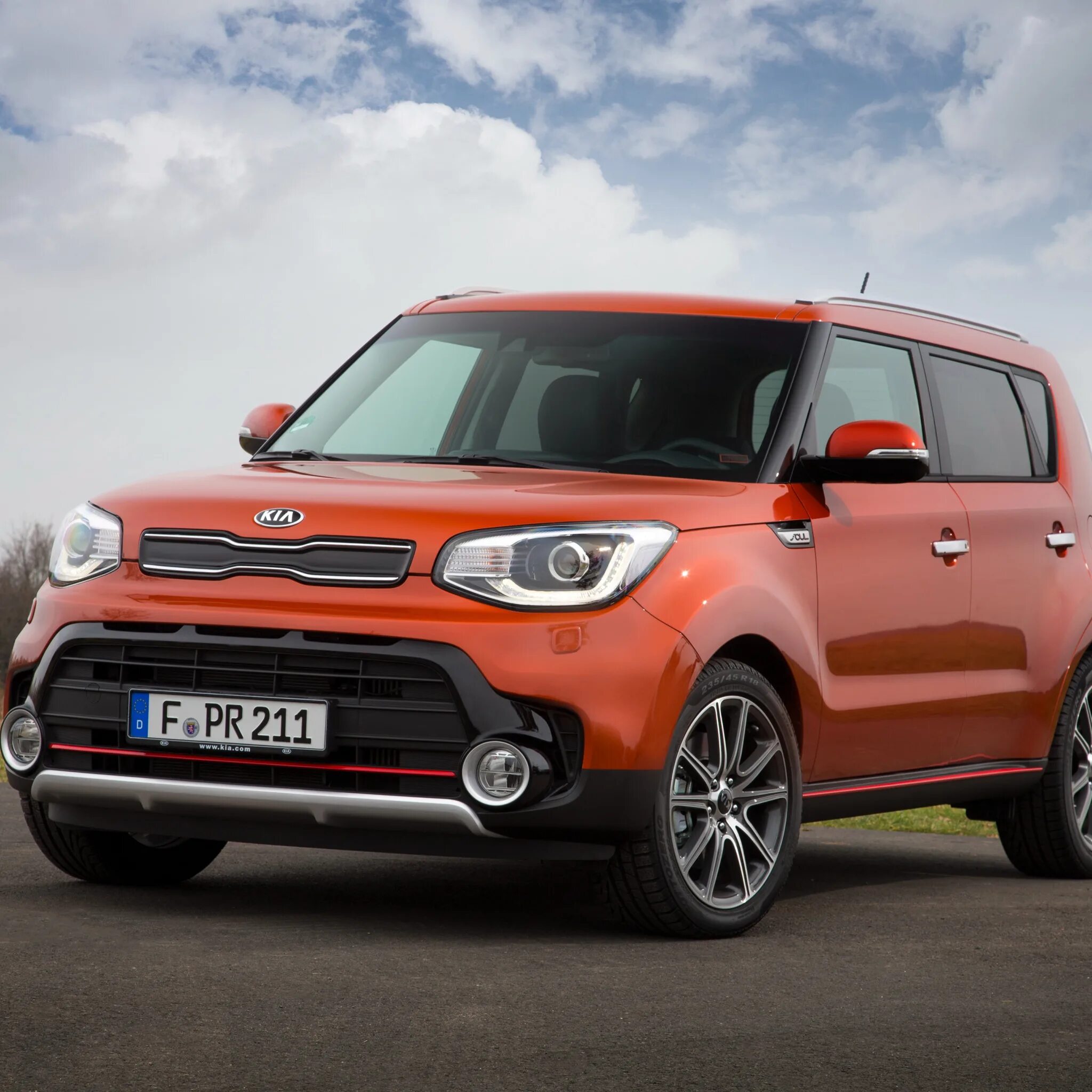 Фото Kia Soul 5 дв. хэтчбек 2013 - 2016 - Фотографии автомобилей