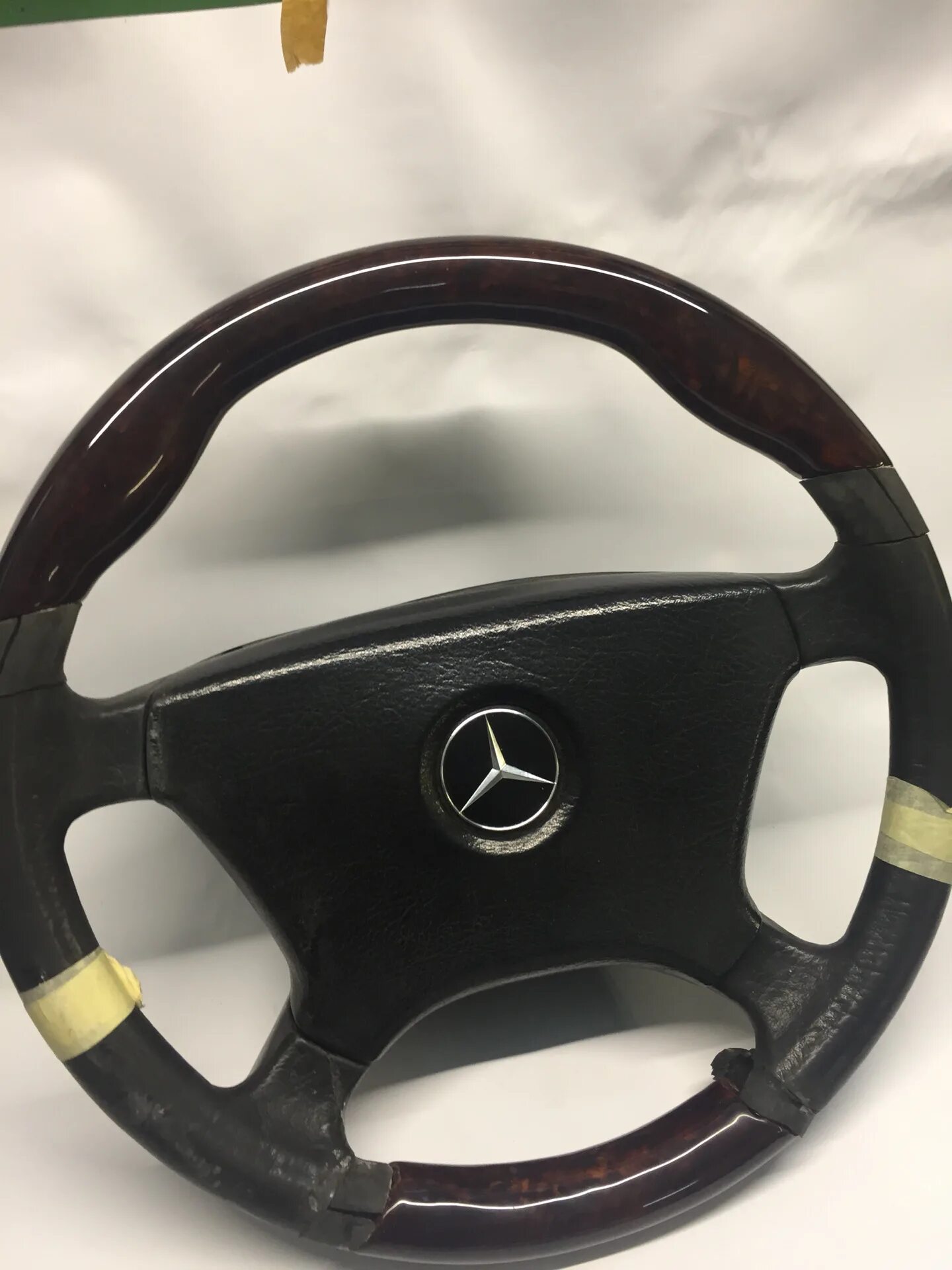 Анатомия руля w124. Руль мерседес 124. Руль мерседес амг w124. Руль мерседес 124. Дерево руль на мерс 124.