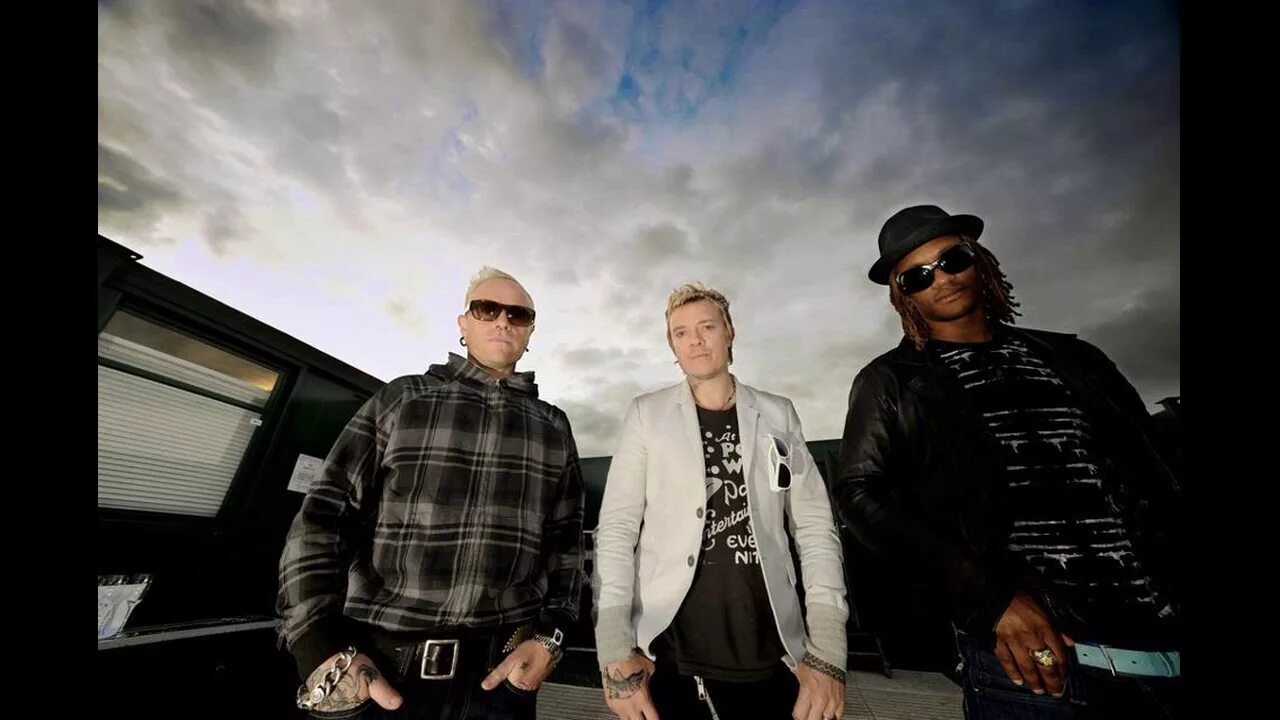 Слушать песни продиджи 90. Группа the Prodigy. The Prodigy 2021. Группа the Prodigy 1990. The Prodigy 2010.