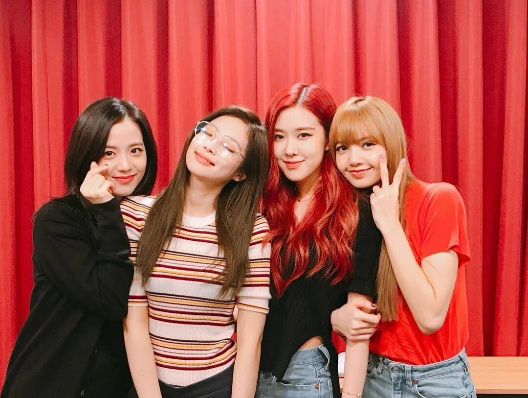 Blackpink members. Группа blackpink. группа блэк пинк. блэк пинк 2019. blackpink 2012.