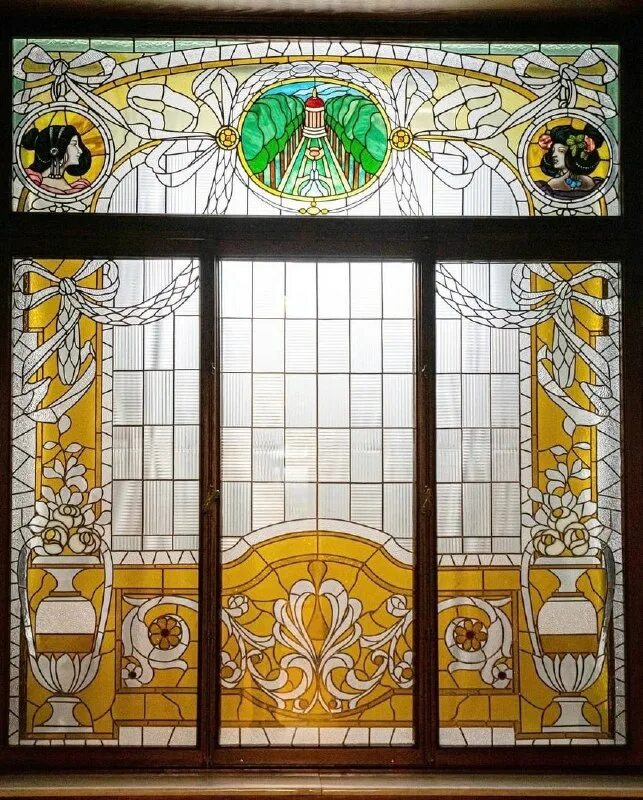 в. гостиница витраж. валькот. витражи в отелях. модерн особняк тасселя.