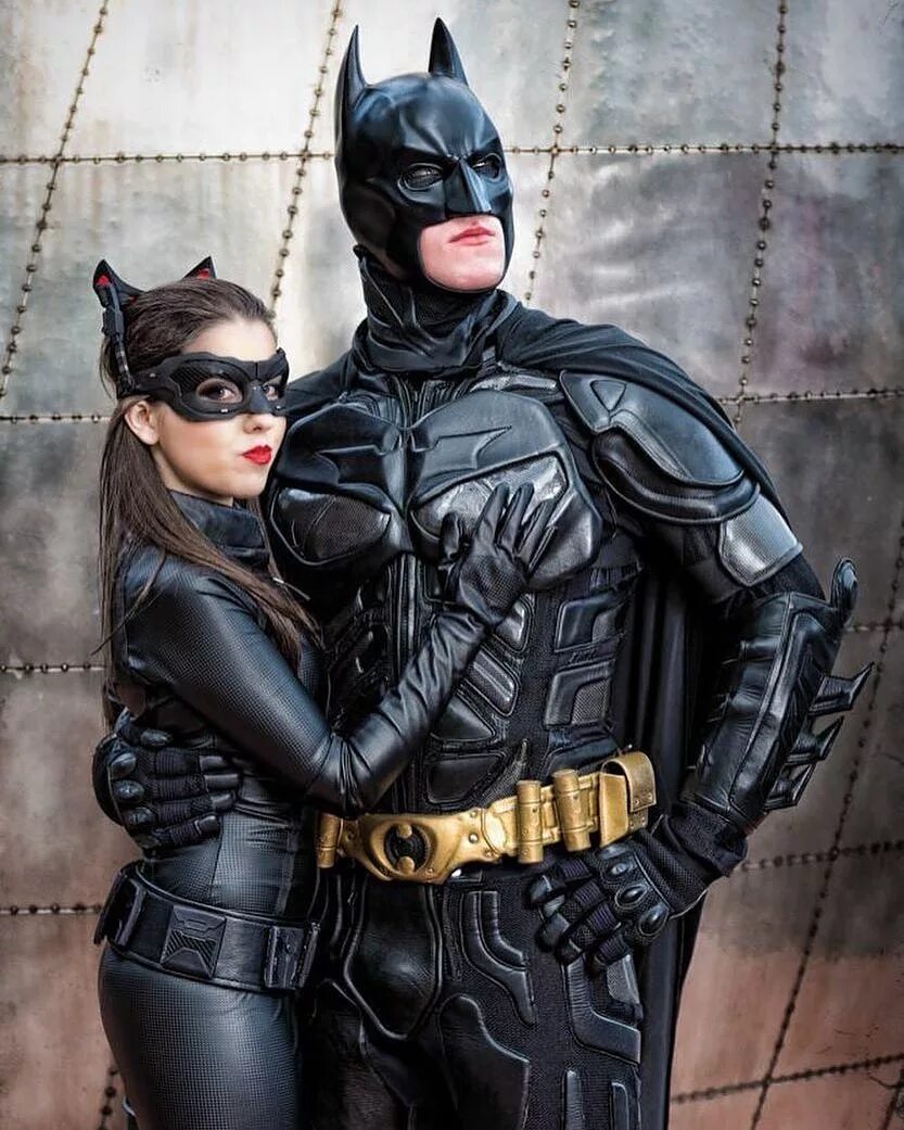 бэтгёрл фильм 2022. бэтмен с девушкой. комиксам dc comics "бэтгерл". бэтгёрл и бэтмен. бэтмен 2022 женщина кошка.