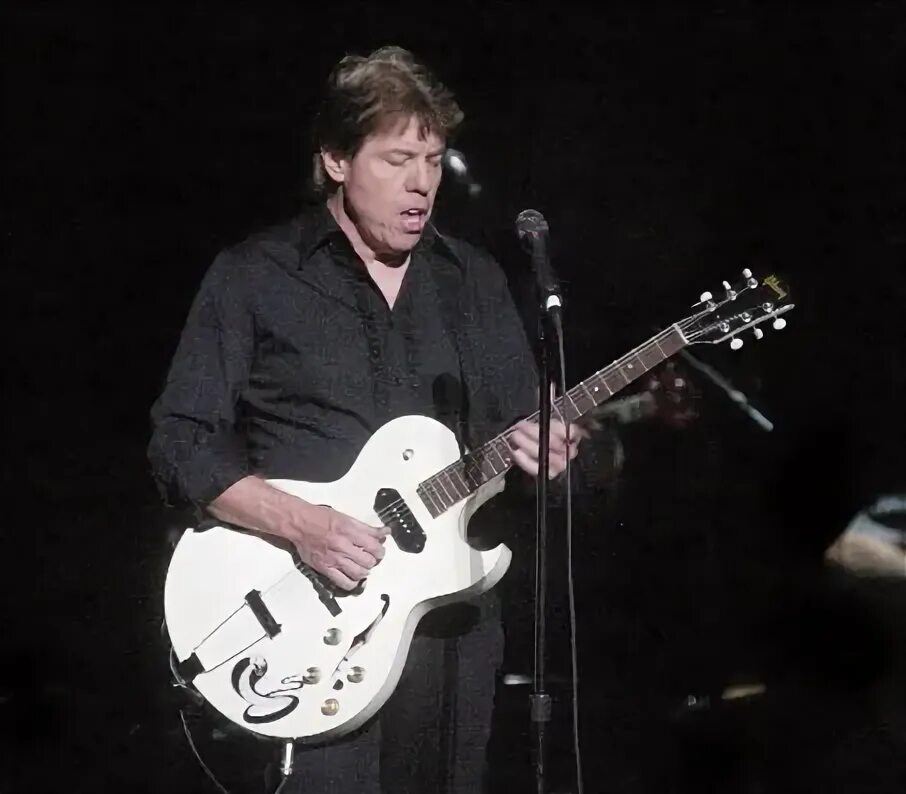 George thorogood bad to the. Джордж Торогуд. Frank Thorogood. Джордж Торогуд фото. Фото музыканта George Thorogood.