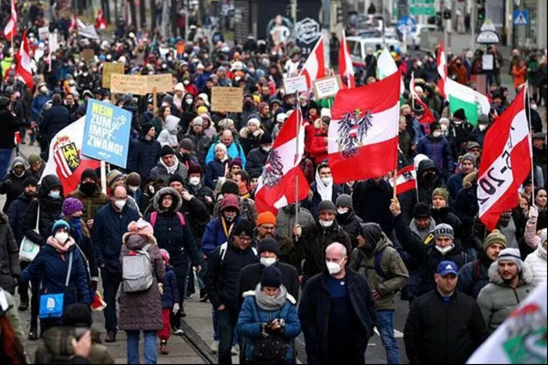 Парад против. Демонстрация в Вене. Митинг в Вене. Митинги в Европе. Протесты в Европе.